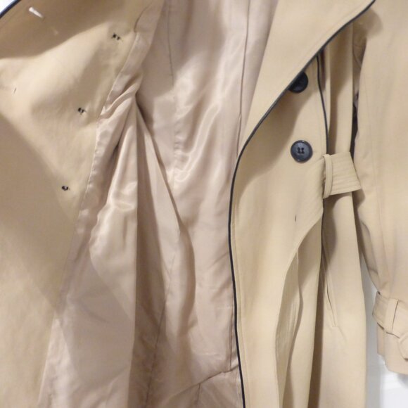 GUESS tan trench coat with removable belt - Picture 14 of 14
